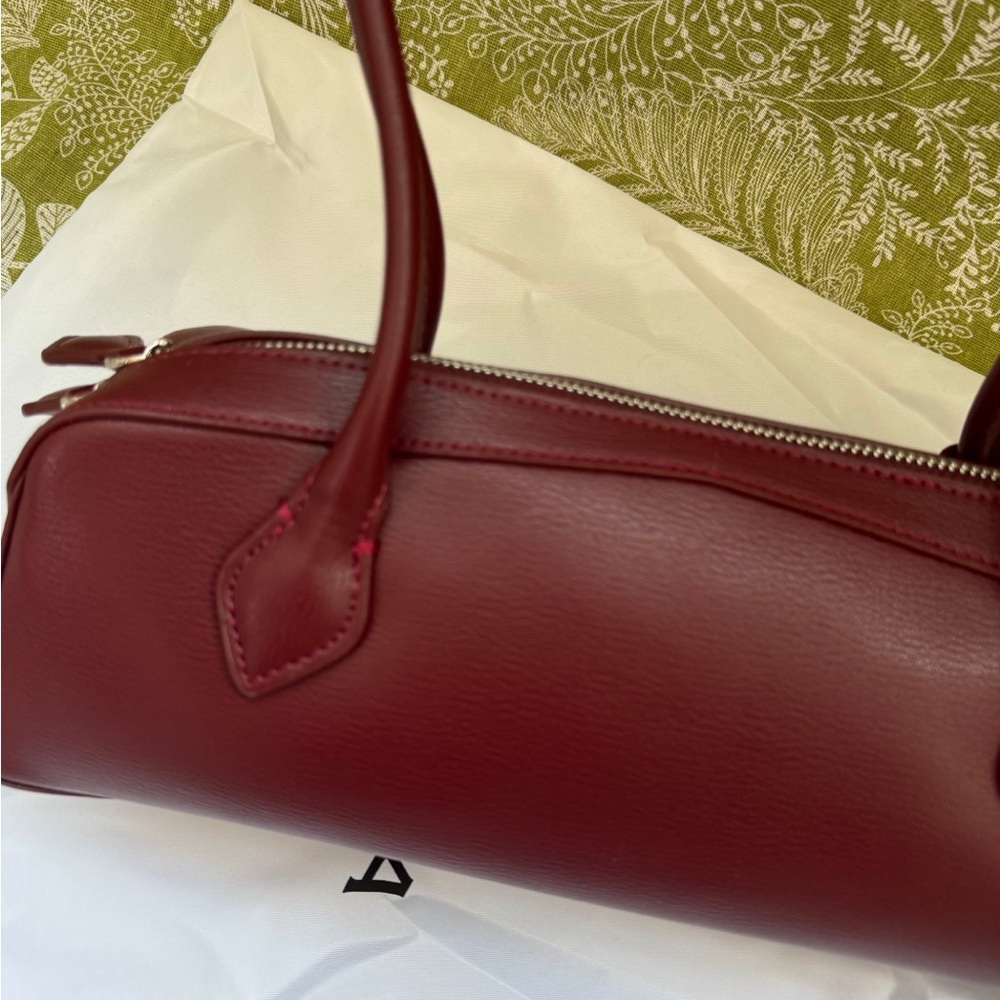 Alaïa Burgundy Leather Shoulder Bag - Picture 6 of 10